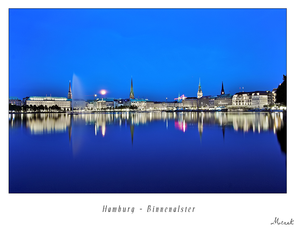 Hamburg - Alster Foto von Hamburg Binnenalster Alster Blaue Stunde Blau