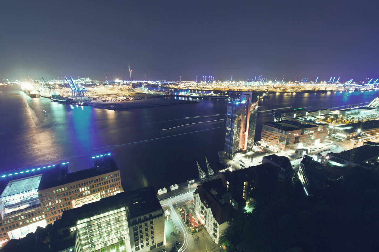 Hamburg Roof Top Foto von Hamburg Skyline Roof Top von Oben Blue Port