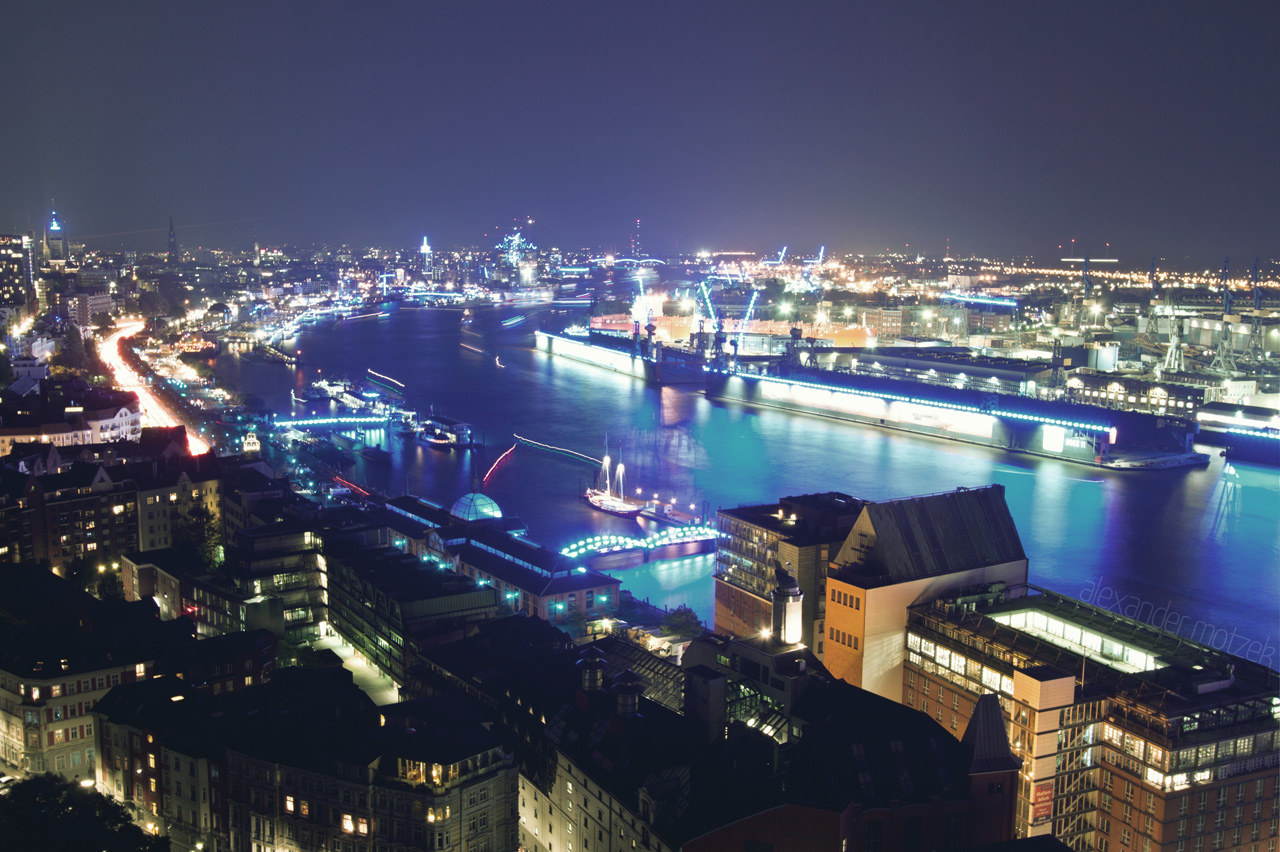 Hamburg Roof Top Foto von Hamburg Skyline Roof Top von Oben Blue Port