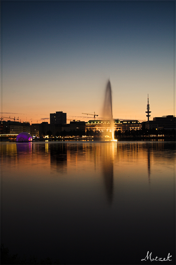 Hamburg - Alster Foto von Hamburg Sonnenuntergang Alster Fontäne
