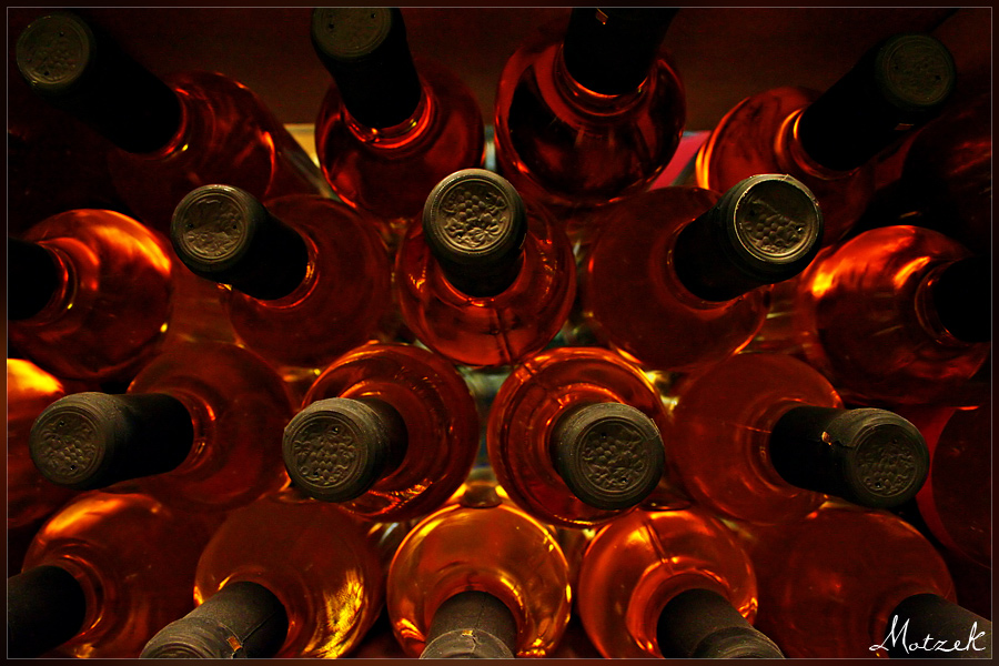 Vino Foto von Weinflaschen Stapel