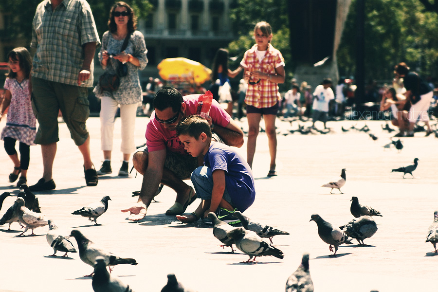 Foto von Barcelona Tauben Füttern Steet Vintage
