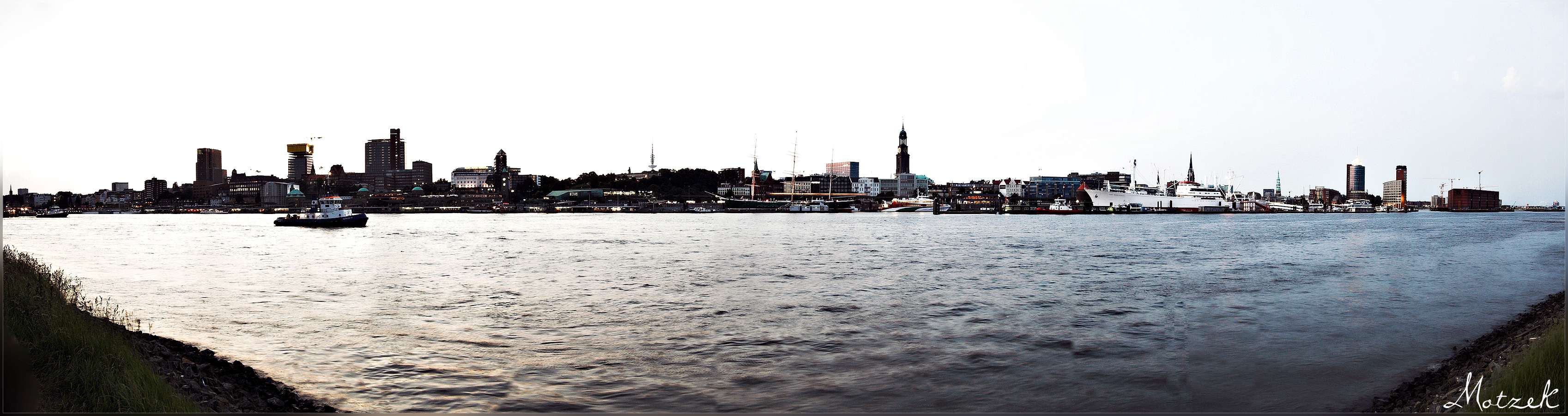 Foto von Hamburg Hafen Panorama Skyline