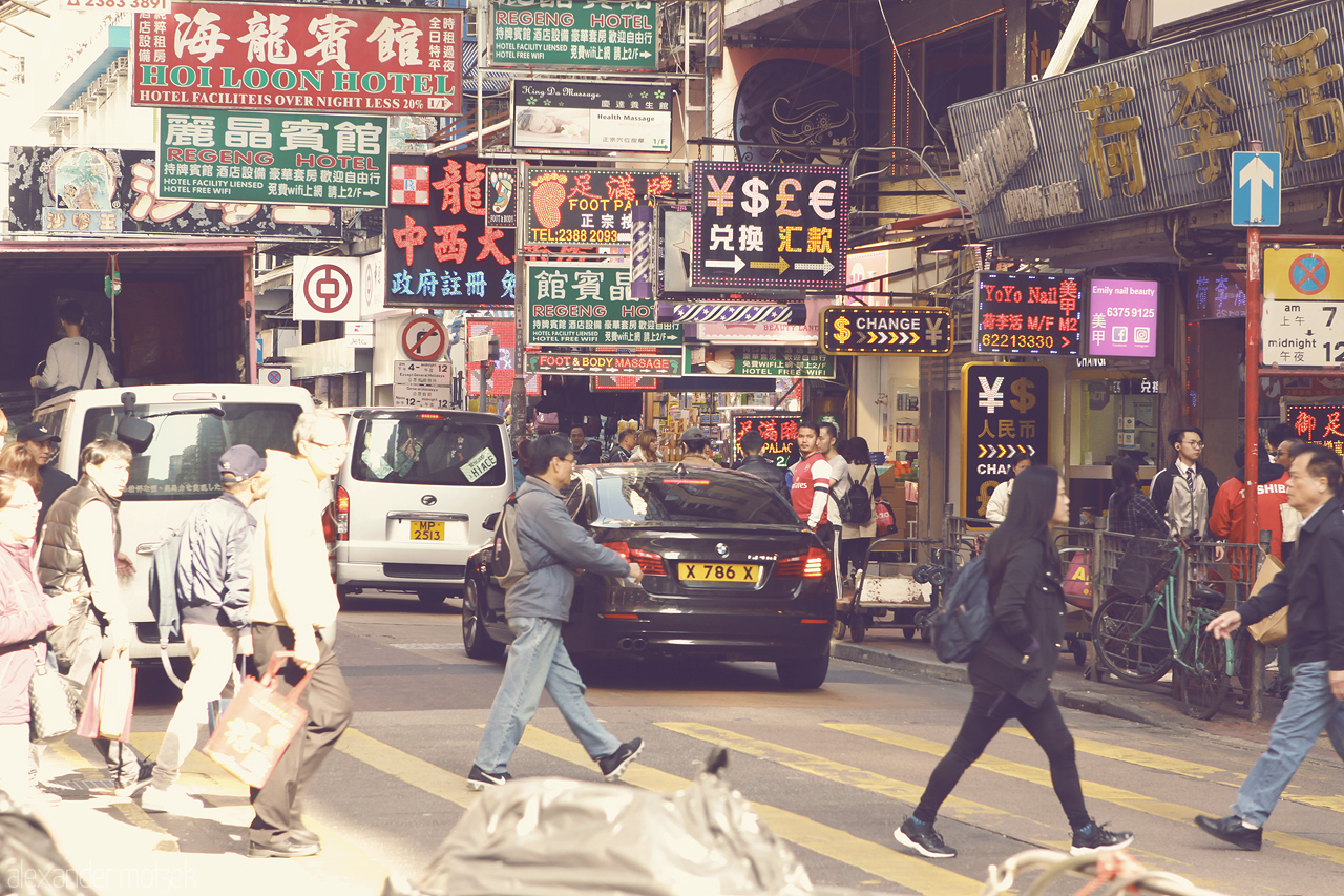 Foto von Leuchtreklame für Hotels in Hongkong