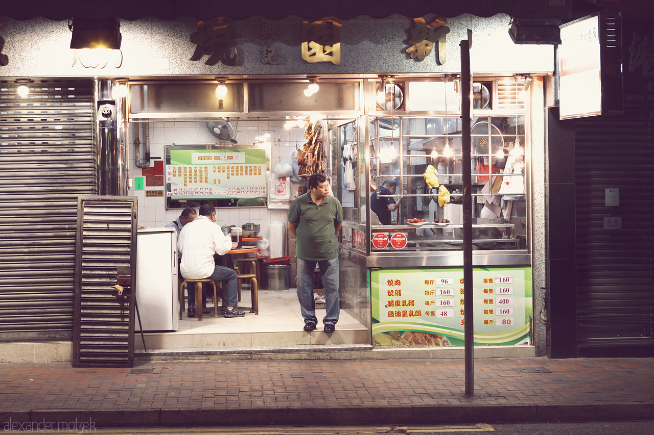 Foto von Warten auf Gäste vor Restaurant in Hong Kong