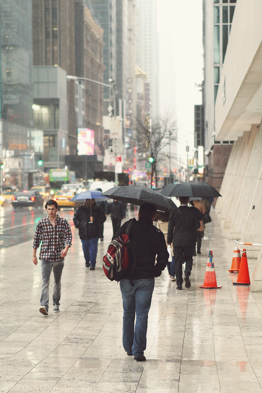 Foto von Menschen mit Regenschirm in New York City